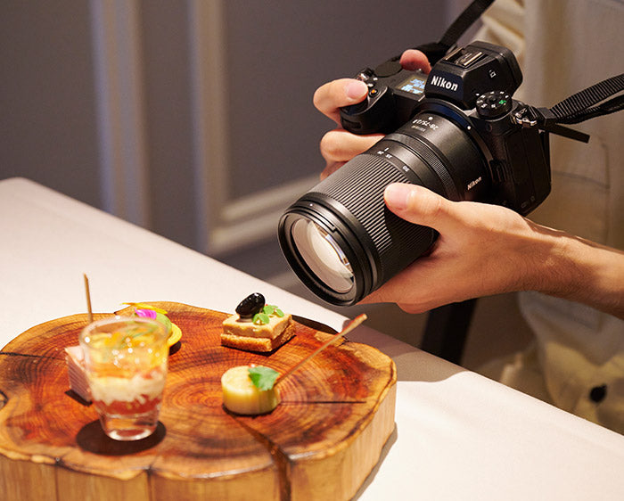 Tracks eyes with ease.