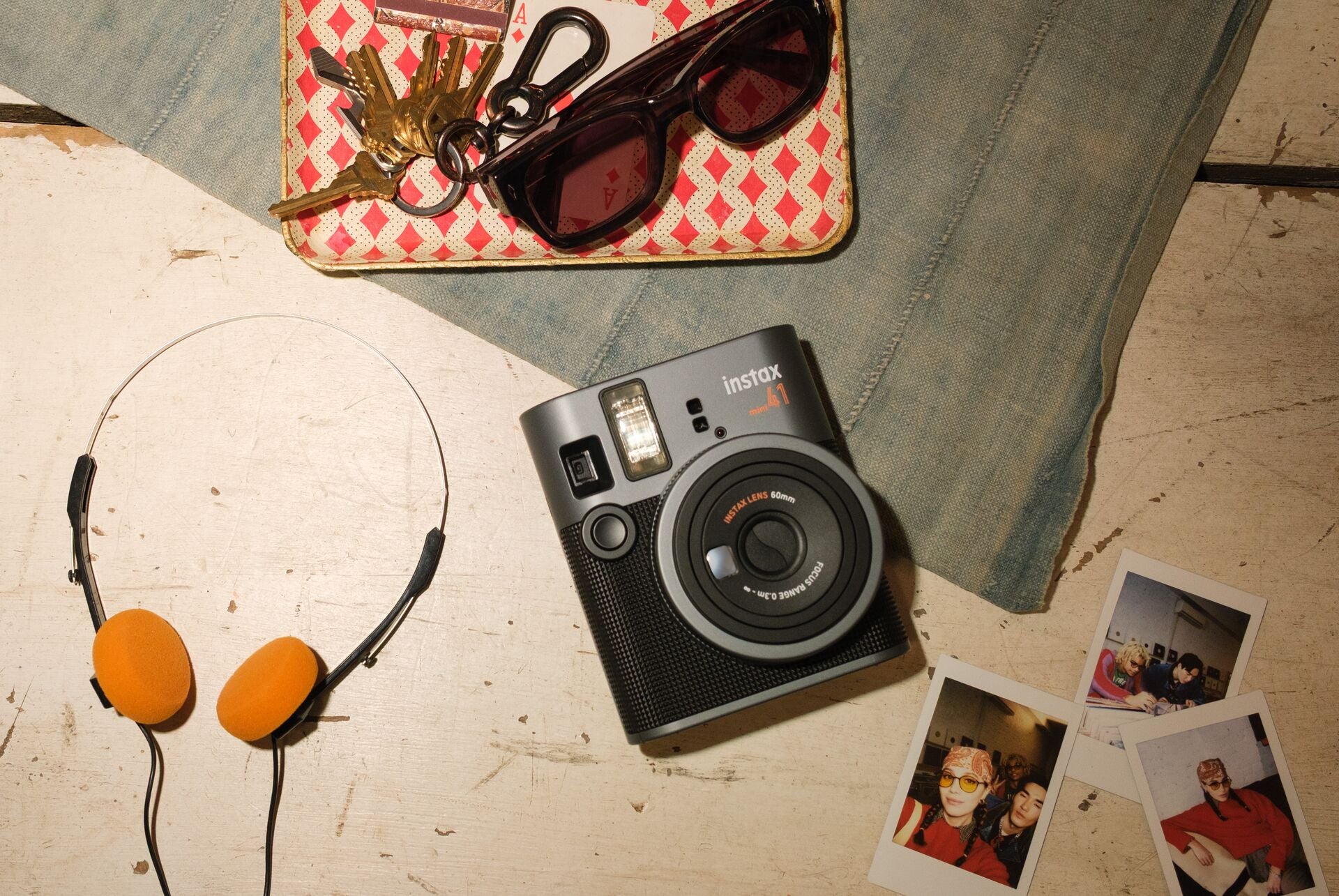 FUJIFILM INSTAX MINI 41 Instant Film Camera